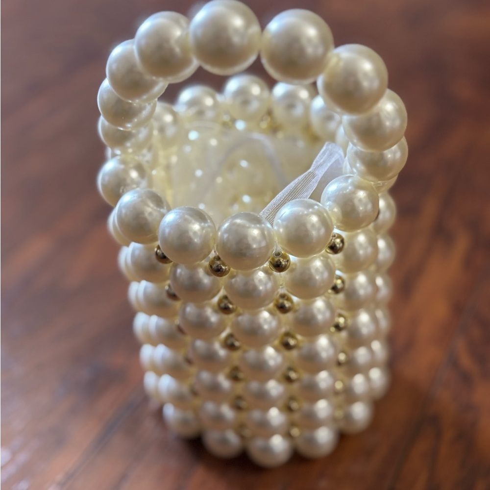 Elegant Pearl Beaded Handbag